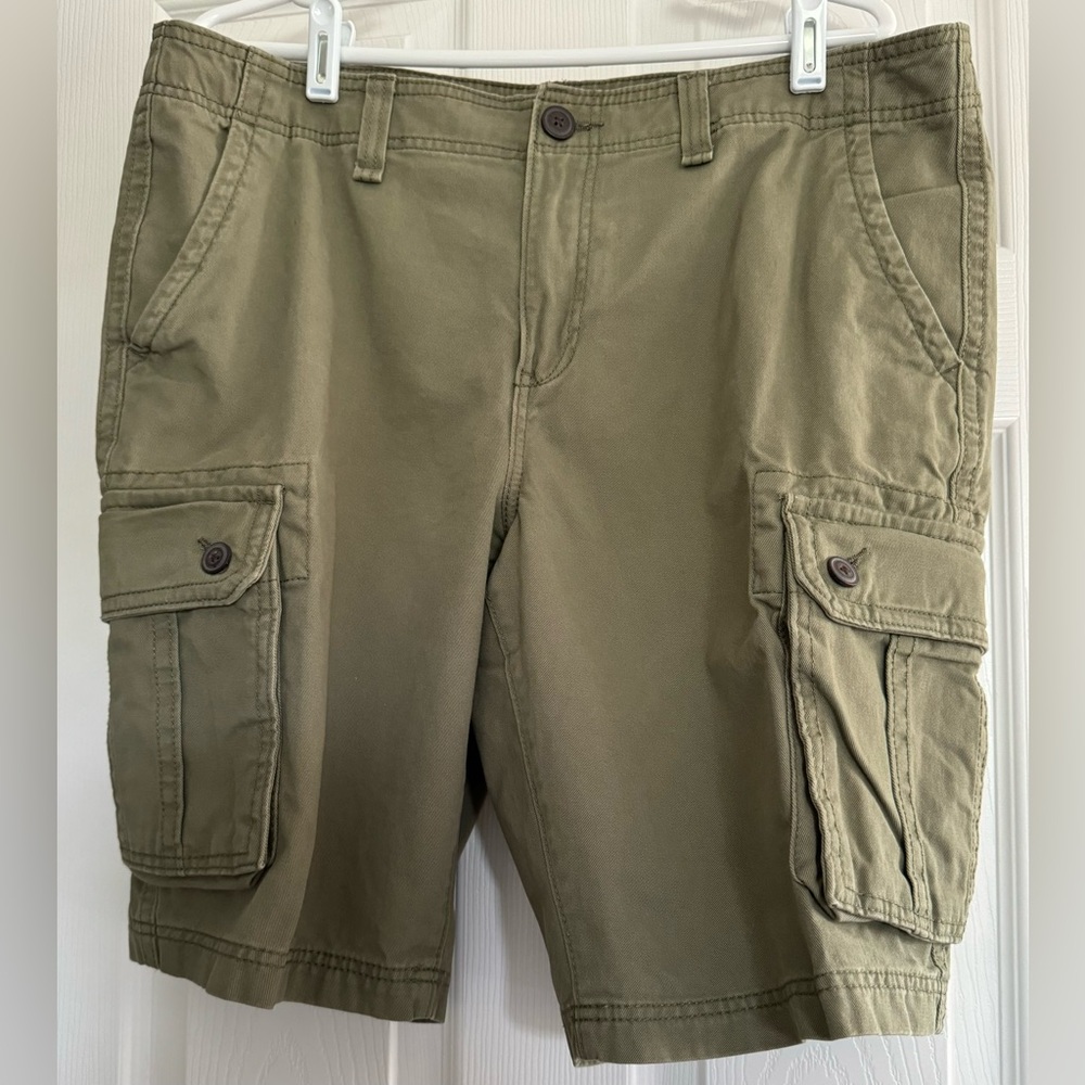 Men’s Cargo Shorts Olive Color Urban Pipeline SZ 36